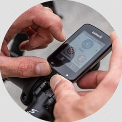 der Garmin Edge 820 verfgt ber einen Touchscreen der auch mit Handschuhen bedienbar bleibt