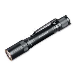 Fenix E20 V2 Taschenlampe mit bis zu 350 Lumen + 2 AA Batterien