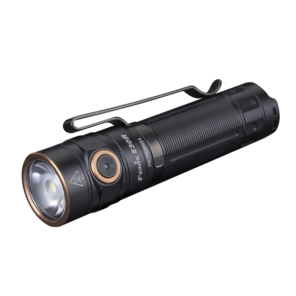 Produktbild von Fenix E30R - LED Taschenlampe mit magentischem Ladeanschluss, 1600 Lumen