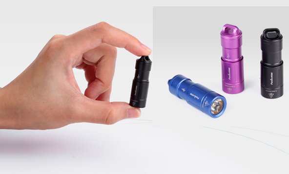 Produktbild von Fenix UC02 blau - Wiederaufladbare LED-Taschenlampe mit 130 Lumen für Schlüsselanhänger