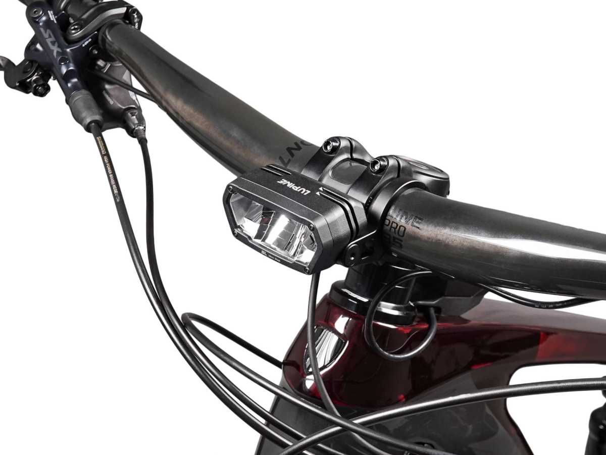 Produktbild von Lupine SL MiniMax für E-Bikes mit Bosch BES3 Motor, E-Bike Beleuchtung mit bis zu 2100 Lumen Fernlicht, Lenkerhalter 31.8mm + kabelgebundene Fernbedienung