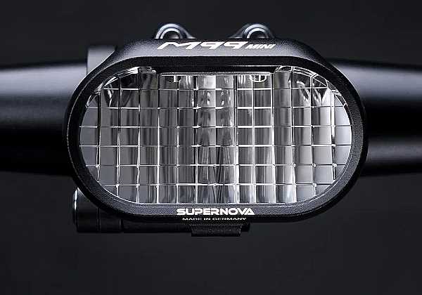 Supernova M99 Mini Pro 25 E-Bike Frontlicht mit bis zu 1500 Lumen Fernlicht